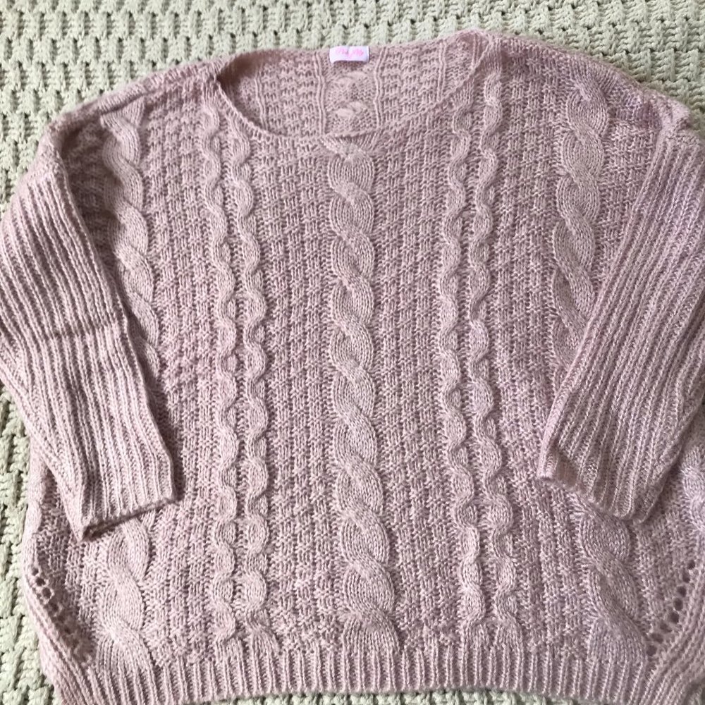 OVERSIZED PEARL PINK SWEATER (NWOT)